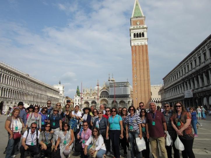 Veja no nosso site depoimentos de pessoas que viajaram conosco: http://www.italiaviagem.