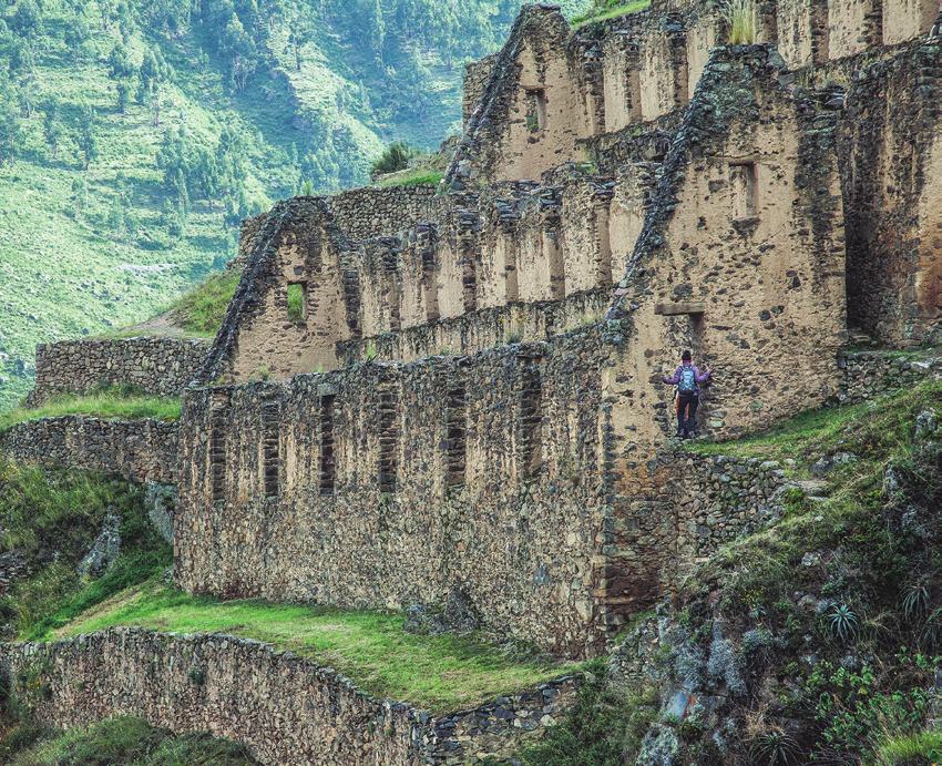 Pinkuylluna The Sacred Valley and Lares Adventure to Machu Picchu oferece a combinação de uma viagem perfeita com aventura e imersão cultural.