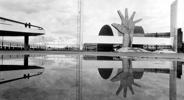 Niemeyer.
