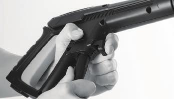 A pistola possui um sistema de encaixe rápido, para encaixar pressione-a em direção a pistola.
