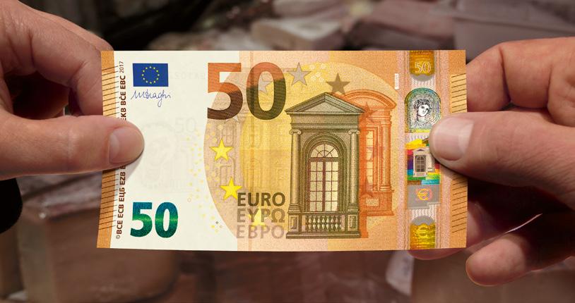 BANCNOTELE EURO Prima serie de bancnote euro a fost pusă în circulație în anul 2002. În anii care au urmat, tehnologia de imprimare și cea de imagistică digitală au progresat rapid.