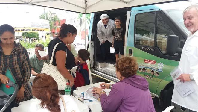 Utilizamos mais de 340 voluntários incluindo cirurgiões-dentistas, acadêmicos, professores e pessoas de outras profissões, sempre buscando a