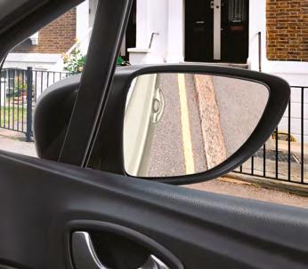 Permite registrar imagens da visão do motorista durante todo o percurso, podendo ser útil em caso de acidente ou qualquer