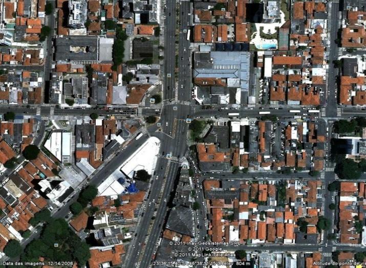 1. DIAGNÓSTICO DA ÁREA 1.2. INFRAESTRUTURA 1.1. IDENTIFICAÇÃO DA ÁREA: A. Praça: Praça Michie Akama Logradouro Público B. Endereço: Rua Luis Góis e Avenida Jabaquara, Vila Mariana. C.