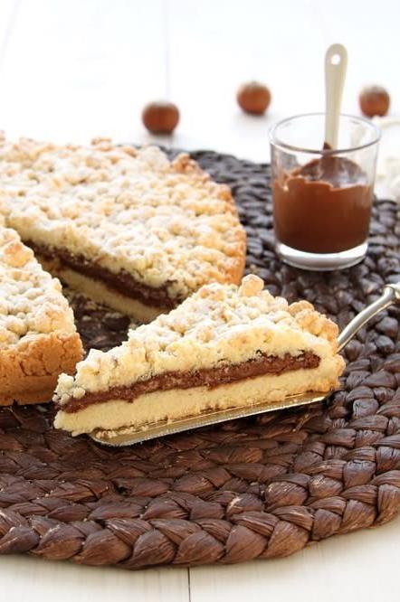 Torta AVELÃ COM CHOCOLATE Sbriciolata é o Crumble italiano, massa crocante com um toque de canela recheada com creme de avelã com