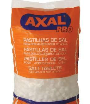 PISCINAS - Sal DESINFETANTES E TRATAMENTO DA ÁGUA - SAL Os sistemas de eletrólise de sal produzem cloro a partir de sal comum dissolvido em água.