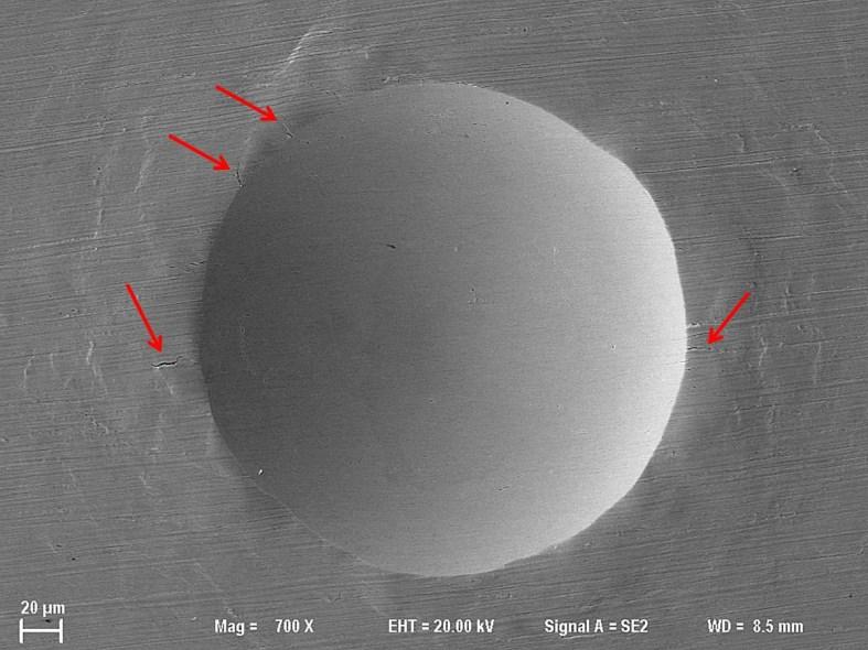 ERRO (%) 173 14 D = 0,4 mm e F máx = 85 N D = 1,0 mm e F máx = 533 N 12 D = 1,5 mm e F máx = 1200 N 10 8 6 4 2 0 A B C D E F G MATERIAL Figura 4.