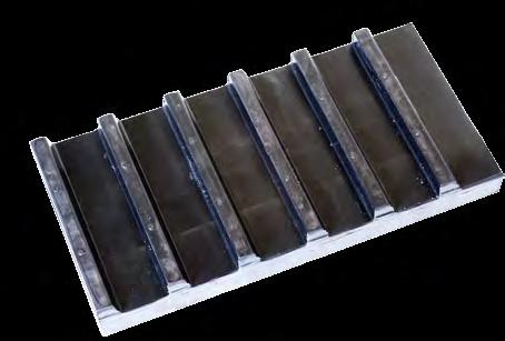 PLACAS MAGNÉTICAS Linha Premium As placas de borracha magnéticas são indicadas em locais onde exista a incidência de minério com características magnéticas.