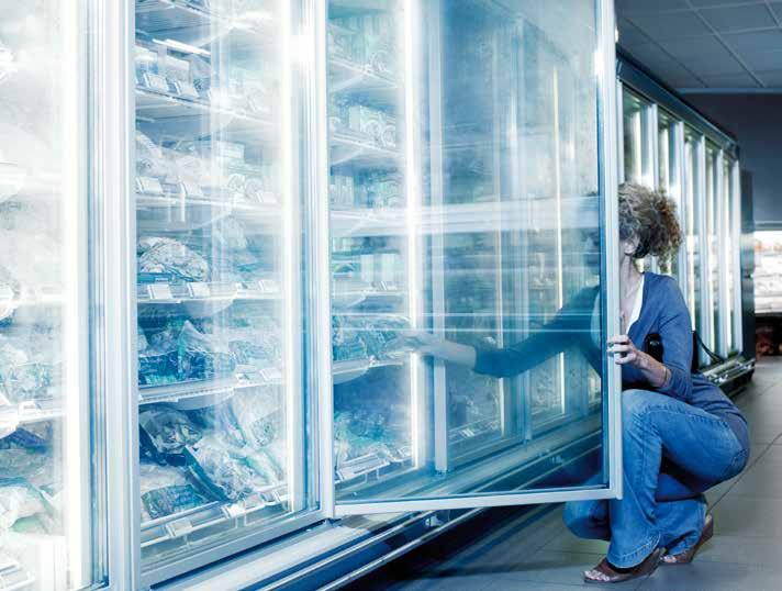 Desta forma, os profissionais da refrigeração podem criar conceitos de loja fiáveis e eficientes em termos energéticos, incluindo aplicações de monitorização remota.