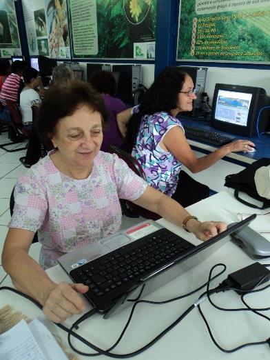 PALESTRAS EM ESCOLAS REVISTA APA EMBU VERDE Diversas escolas da região receberam palestras de apresentação da Revista APA Embu Verde, com abordagens sobre a importância da biodiversidade de Embu das