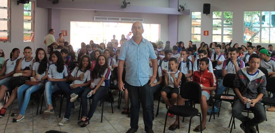 No encontro, os alunos de faixa etária entre 12 e 15 anos, foram recepcionados pelos Vereadores Alessandra Cristina