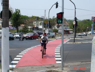 Cruzamento de Ciclovia: 7