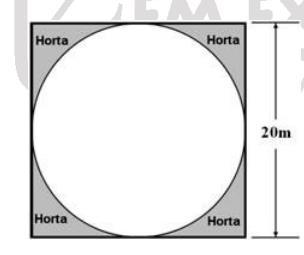 Os hexágonos que cobrem a bola possuem a distância do centro ao ponto médio dos seus lados igual a 3 cm. É correto afirmar que a área de cada hexágono tem quantos centímetros quadrados?