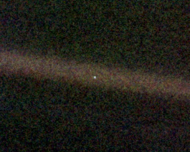 Imagem obtida pela Voyager em 1990 Imagem da
