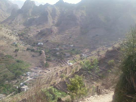 Cabo Verde Clima: <po semi- árido a árido