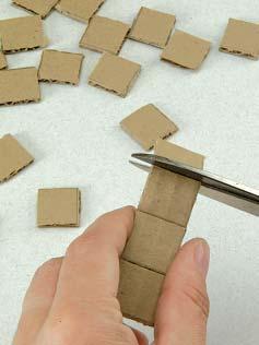 cortados soltando a folha de papelão
