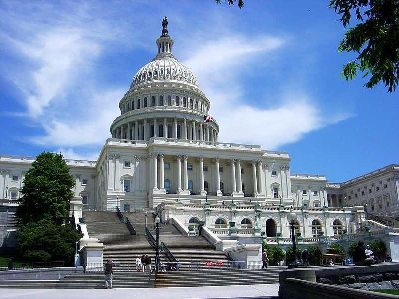 O Capitólio de Washington representa bem esse período.