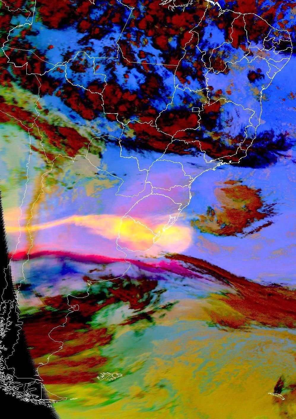 A nuvem de cinzas foi observada até o dia 27 de abril. A sequência de imagens na Figura 9 mostra o deslocamento das cinzas sobre a América do Sul, inicialmente para leste, e depois também para norte.
