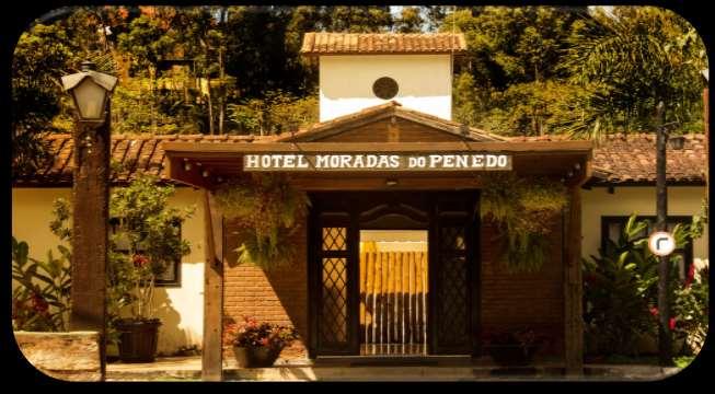 O Hotel Moradas do Penedo tem mais de trinta anos de tradição na região das Agulhas Negras.