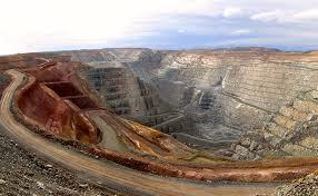 Recursos Minerais CPRM: Fosfato de Miriri (PE e PB) Cobre, chumbo e zinco de Palmeirópolis (TO) Carvão