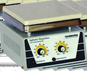 Controlador eletrônico para velocidade de agitação de 100 a 1500 rpm. Dimensão externa (LxPxA) de 185 x 220 x 95 mm. Utiliza barra magnética revestida em PTFE.