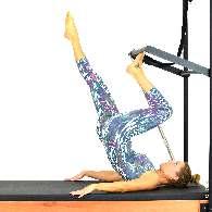 Em decúbito dorsal, flexione o quadril a 90 e apoie o ante pé na