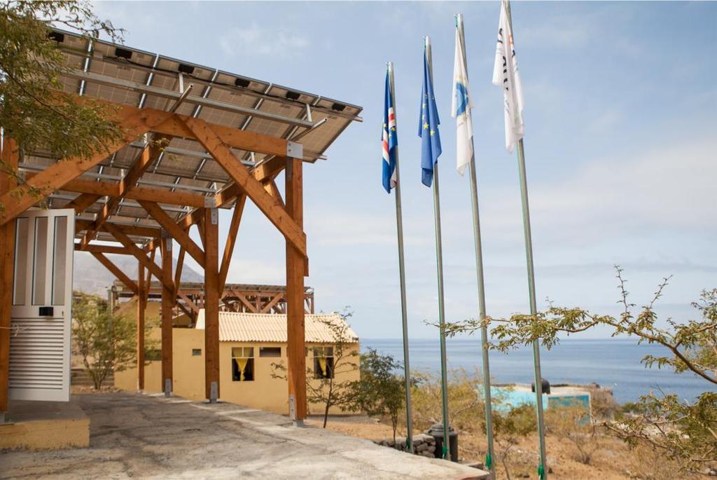 Central Fotovoltaica de Monte Trigo (CFMT) Capacidade Instalada: 39,3 kwp Módulos fotovoltaicos: 290 Acumulação