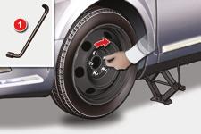 Informações práticas Pneu de utilização temporária Montagem da roda O seu veículo pode ser equipado com uma roda sobresselente diferente.