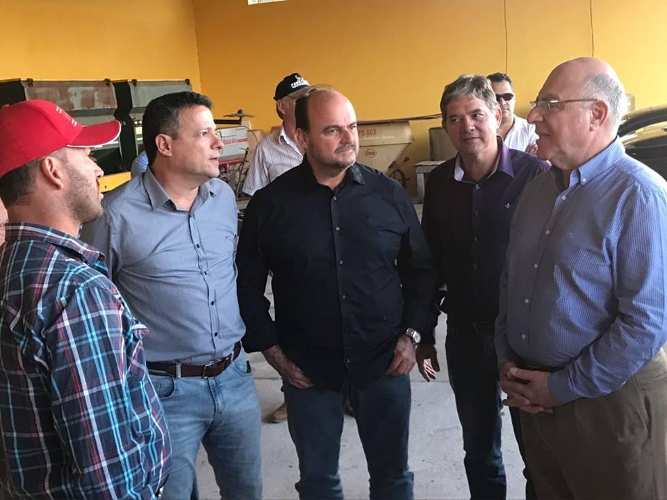 QUATÁ: GOVERNO AUTORIZA PEDIDO DE MADALENA PARA AGRICULTORES Estivemos na quinta-feira (13/07) na querida e estimada cidade de Quatá, onde fomos recebidos pelo prefeito e companheiro Marcelo para um