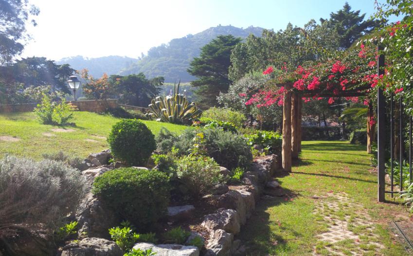 comboios de Sintra, a 7 minutos do centro histórico da vila e a 30min do Aeroporto