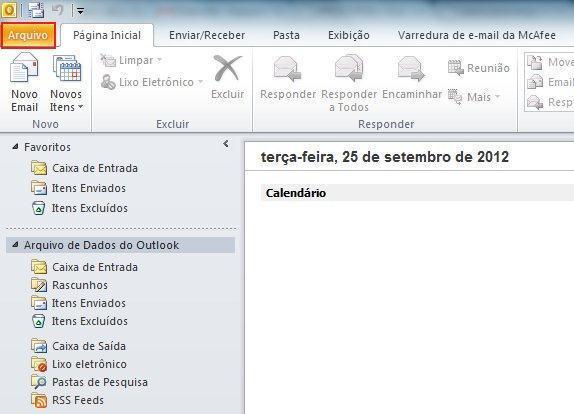 MICROSOFT OUTLOOK 2010 Revisar as Configurações de Conta do Outlook 2010 Com o Microsoft Outlook 2010 aberto, clique em