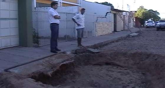 Afundamento de uma rua devido