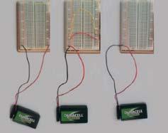 A protoboard é constituída por uma matriz de contactos, conforme mostra a Figura 18: Figura 20. Vários modelos de protoboard.