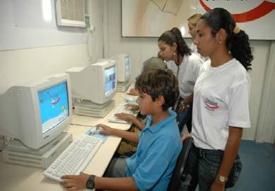 Situação SETEMBRO DE 2005 (INAUGURAÇÃO) Ausência de provedores locais de acesso à Internet. 2 empresas de Informática (cerca de 10 empregos).