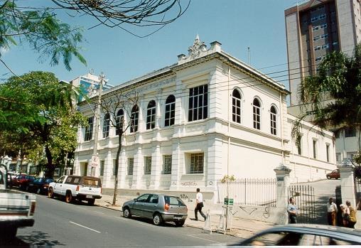 Edifício Sede do Museu Mineiro Construído no final do século XIX, seguindo a linha do ecletismo utilizado nas secretarias e nas casas dos funcionários públicos.