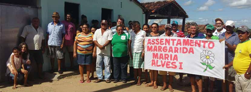 Algodão Orgânico Colorido: Gerando renda e cidadania na agricultura familiar do semiárido brasileiro INTRODUÇÃO Este estudo conta a história dos agricultores familiares do Assentamento Margarida