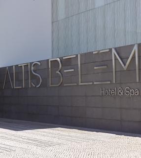 com/pt/hotelaltisbelem/ O Altis Belém Hotel & Spa é um hotel de design em Lisboa de cinco estrelas, localizado em Belém junto ao Rio Tejo, representando uma visão contemporânea dos Descobrimentos,