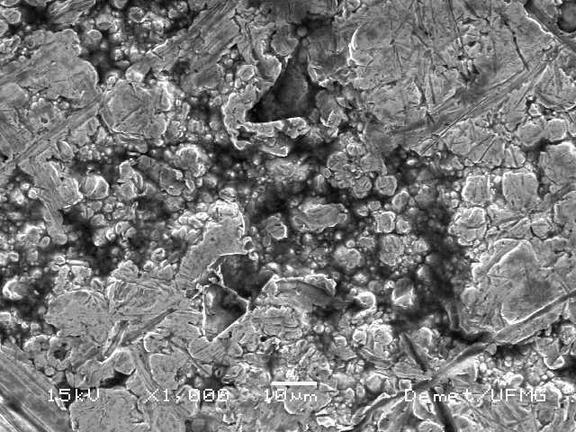 111 Figura 116 Micrografia do eletrodepósito de níquel; DC =5.0 A/dm²; aumento 700 x.