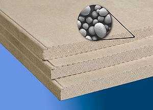 PCM nos blocos pode ser feita colocando bolsas em cavidades ou, tirando proveito da porosidade destes materiais, por impregnação [LEE et al., 2000].
