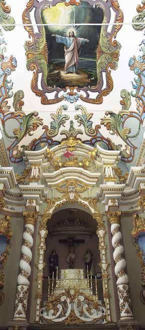 12 > CONCELHO DE SÃO VICENTE A beleza do Templo Data de inícios do Sec. XVI a construção da Igreja Matriz de Ponta Delgada, uma das mais belas igrejas da Madeira.