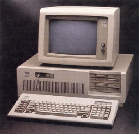 Lançado em 1984 Equipado com INTEL 80286 Mantém a compatibilidade com o