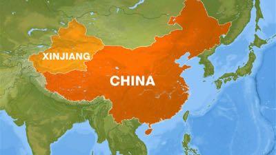 Regiões Separatistas: Xinjiang ou Sinkiang O Governo chinês amplia os investimentos na região, além de explorar os recursos naturais.