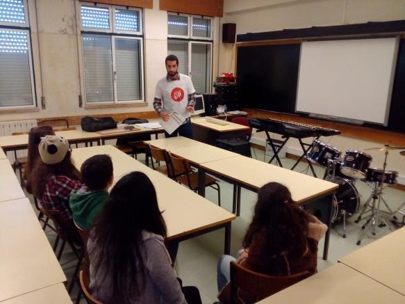 Assim, os alunos realizaram auditorias ambientais e no dia 11 de março recebemos a visita de um técnico