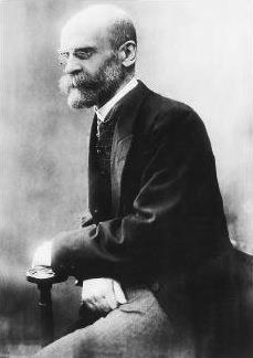 Émile Durkheim (Épinal, 1858 - Paris, 1917) Um dos pais da Sociologia; fundador da escola francesa, posterior a Marx, que