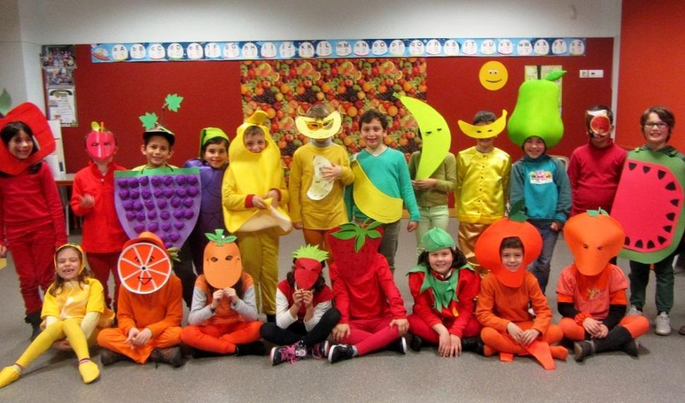 Projeto Heróis da Fruta O Projeto Heróis da Fruta Lanche Escolar Saudável contou, pelo segundo ano consecutivo, com a participação da turma C do 2º ano.