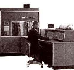 Evolução do computador IBM 305 1957 -IBM