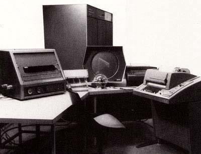 Primeiro computador comercial a utilizar unidades