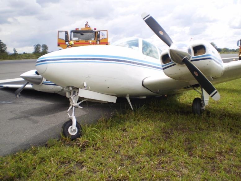 2. Histórico do voo A aeronave decolagem decolou do Aeroporto Internacional de Guarulhos (SBGR), SP, para o Aeroporto Internacional de Brasília (SBBR), DF, às 12h40min (UTC), com dois pilotos e dois