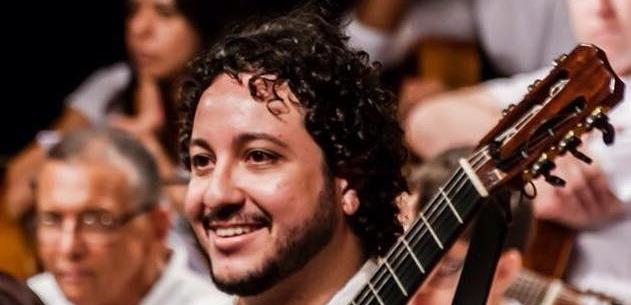 Alvaro Henrique Biografia Unindo virtude ao virtuosismo, Alvaro Henrique busca tocar as pessoas com seu violão.