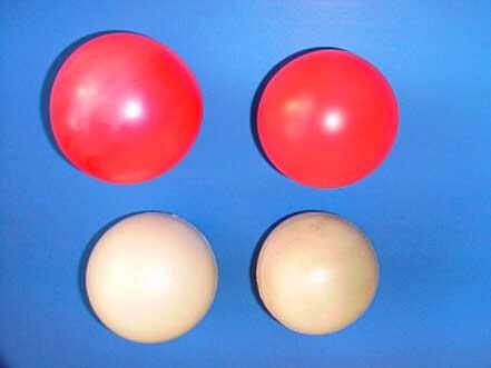 a) b) c) d) Figura 6 - Produtos obtidos por rotomoldagem dos plastisóis: a) plastisol com 15% de filito; b) plastisol com 30% de filito; c) plastisol com 15% de filito e pigmento vermelho; d)